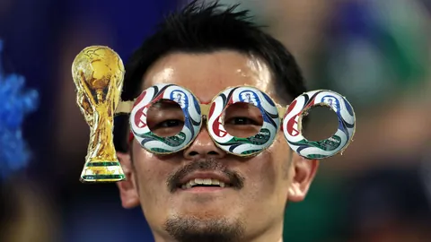 2026赛季首回合战况分析2026世界杯：客队领跑，次回合决战预测